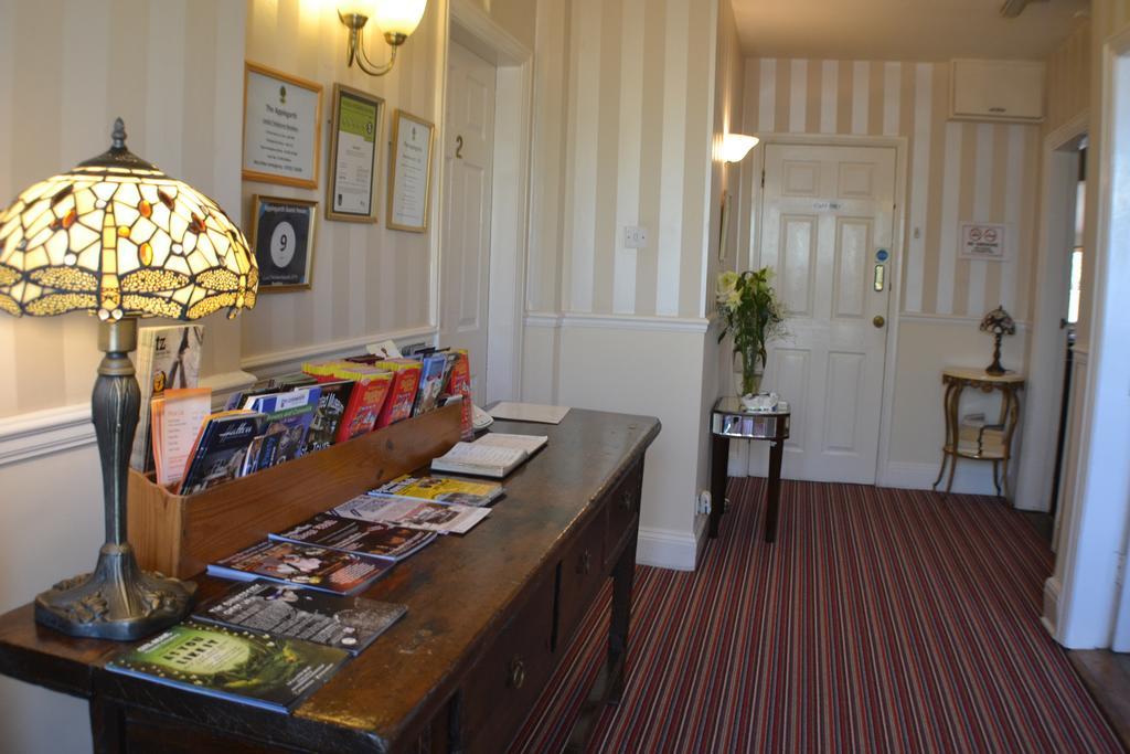 Applegarth Guest House Стратфорд на Ейвън Екстериор снимка